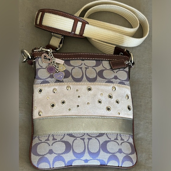 COACH Signature C Jacquard and Suede in Shades of Purple w/Bag Charm/Key Ring - Picture 8 of 11